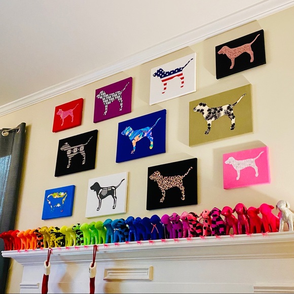 My small collection of VS Pink display dogs - Picture 3 of 13